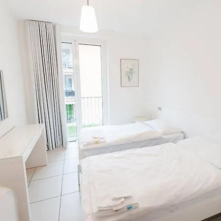 Modern 3 Bedroom On Maggiore شقة Maccagno